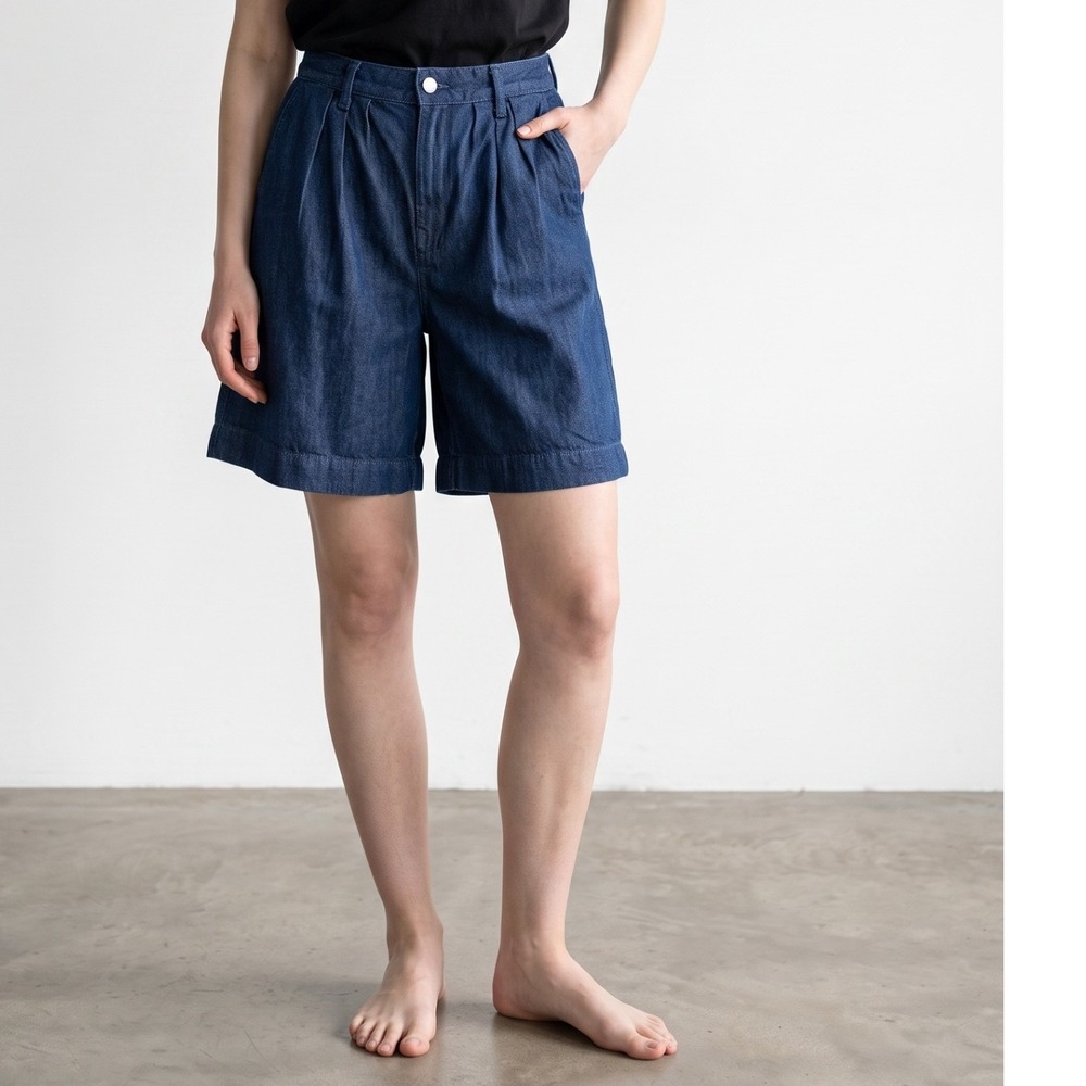 Banana Republic High rise Pleated Denim Shorts Dark Wash Indigo Size 29